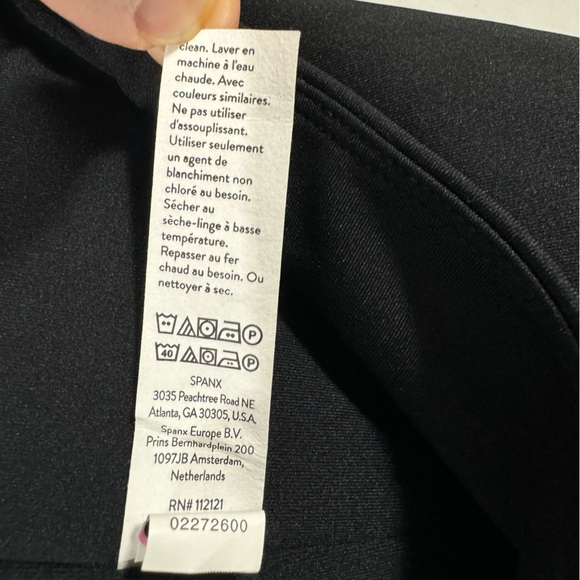 SPANX Shape Booty Boost Side Pockets Legging Very Black Athletic Travel Yoga NWT - Picture 10 of 11